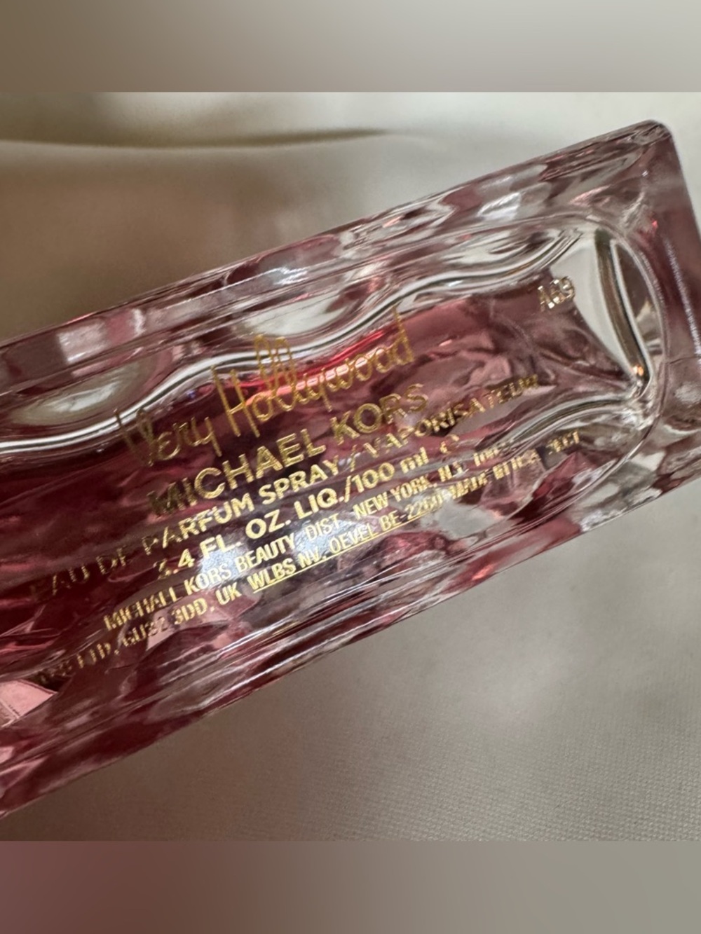 Michael Kors Very Hollywood 3.4oz parfum - Picture 5 of 8